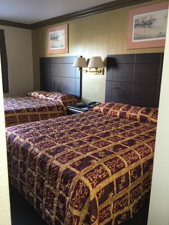 Mountain Inn Ontario Room photo