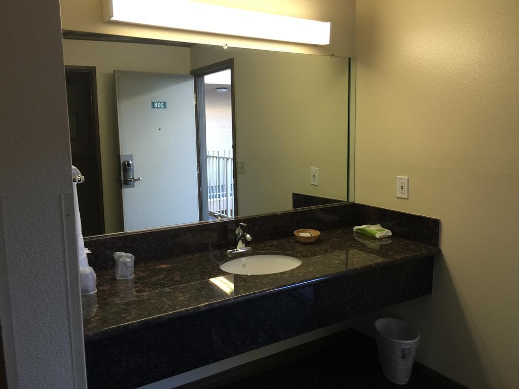 Mountain Inn Ontario Room photo